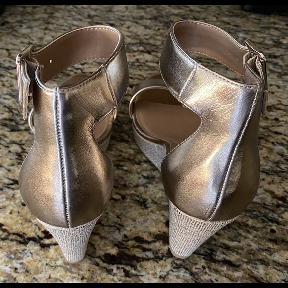 NWOT - Call It Spring - JOSSET - Gold Platforms - Picture 3 of 5